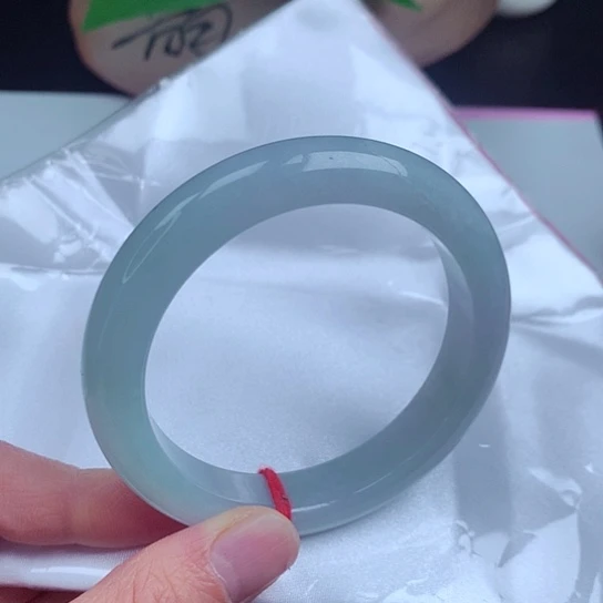 翡翠手镯未镶嵌      正圈57 天空蓝