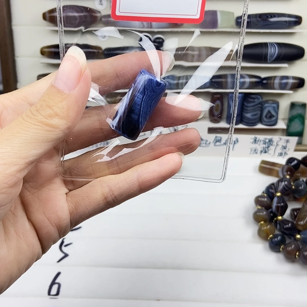 灰***儿玛瑙/玉髓未镶嵌颈饰
