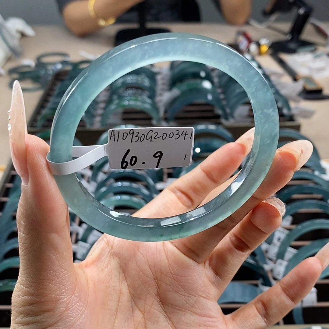 翡翠未镶嵌手镯60.91
