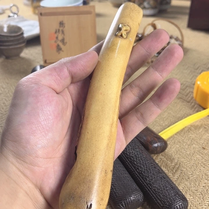 瓷片老板你好在干什么吗今天是平安夜我是第