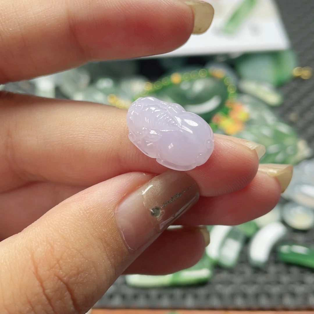未镶嵌挂件翡翠  翡翠