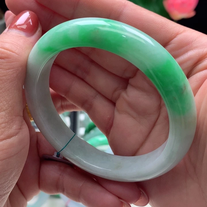 翡翠手镯未镶嵌59.5圈口