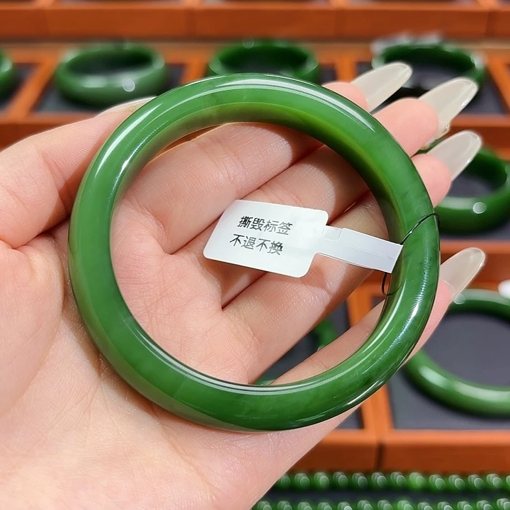 和田玉（碧玉）未镶嵌手镯