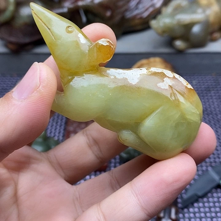 未镶嵌蛇纹石玉颈饰