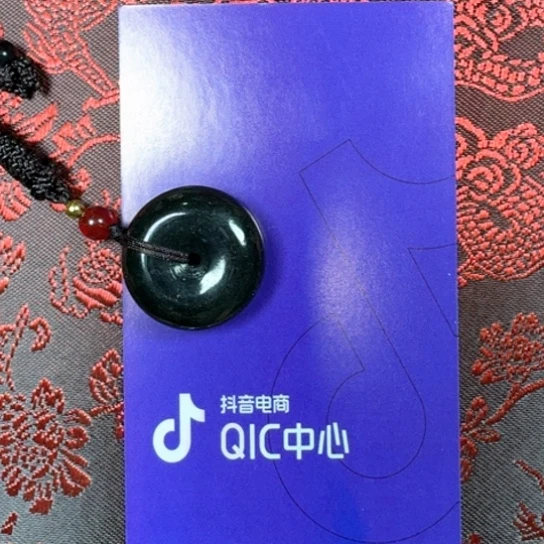 和田玉未镶嵌颈饰合*贵