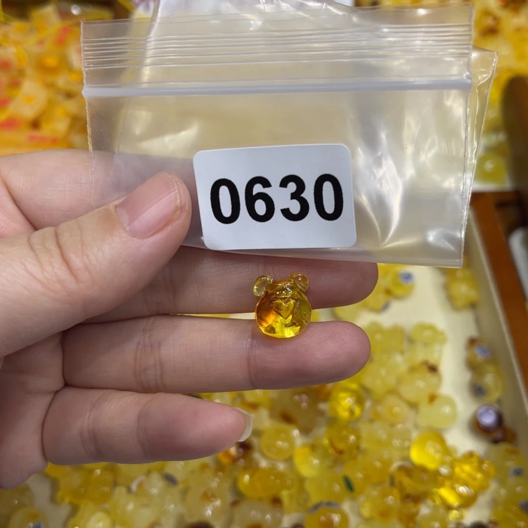 琥珀珠宝奇石未镶嵌