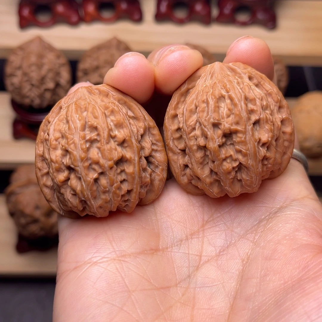 文玩核桃吊坠密纹