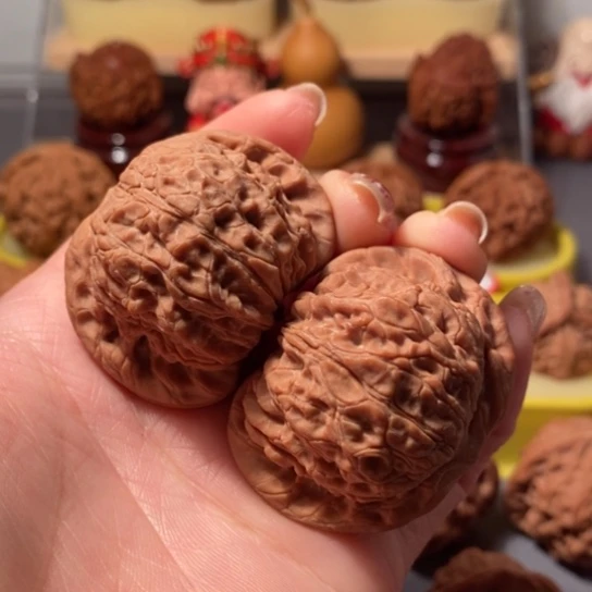 文玩核桃吊坠44血麒麟全品