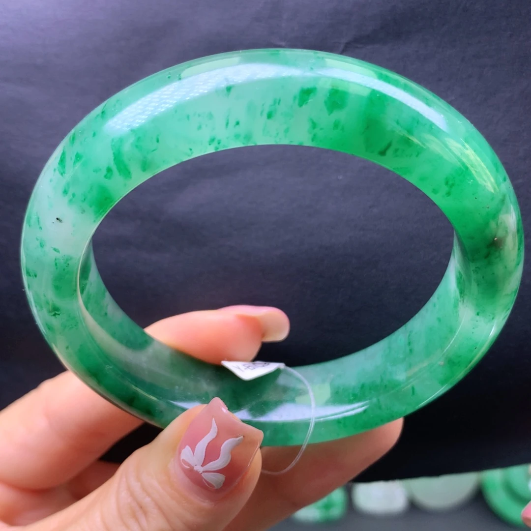 石英质玉未镶嵌手镯57