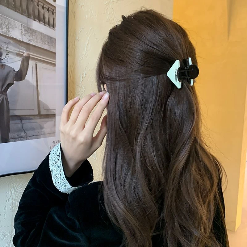 韩国时尚抓夹小号网红秋冬新款鲨鱼夹后脑勺盘发发夹侧边夹刘海夹