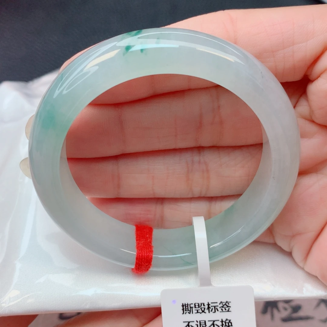 翡翠未镶嵌手镯51圈 冰种起光起胶飘绿花无纹裂有黑点