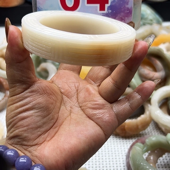 未镶嵌手镯石英岩玉