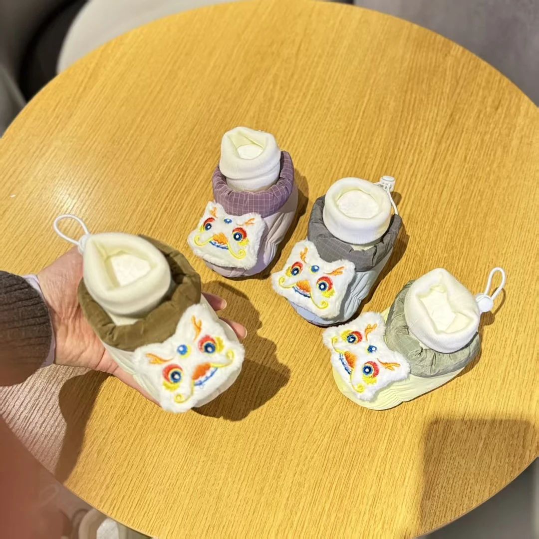 婴儿冬季鞋子新中式过年鞋婴儿鞋袜一体婴儿外出鞋袜加绒防滑袜套