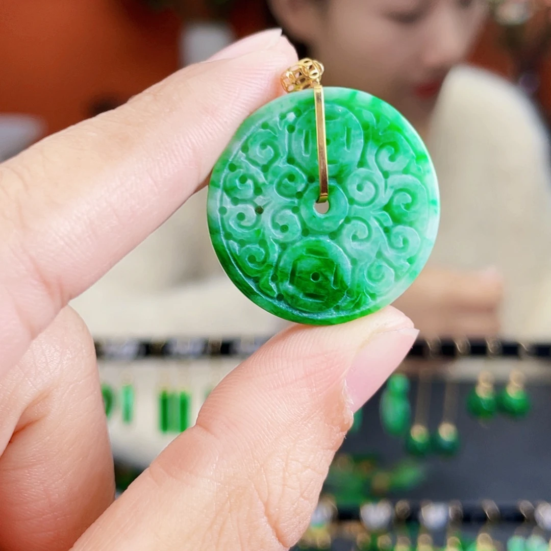 翡翠18K金镶嵌耳饰