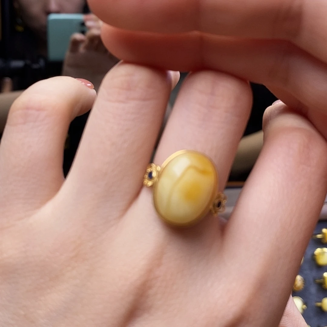 琥珀未镶嵌裸石成品