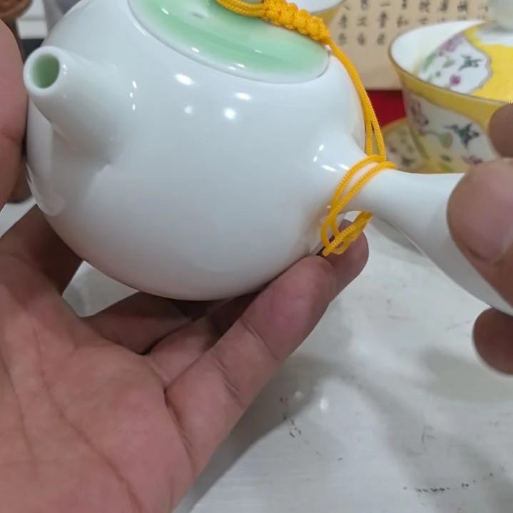 陶瓷茶壶茶杯茶叶罐