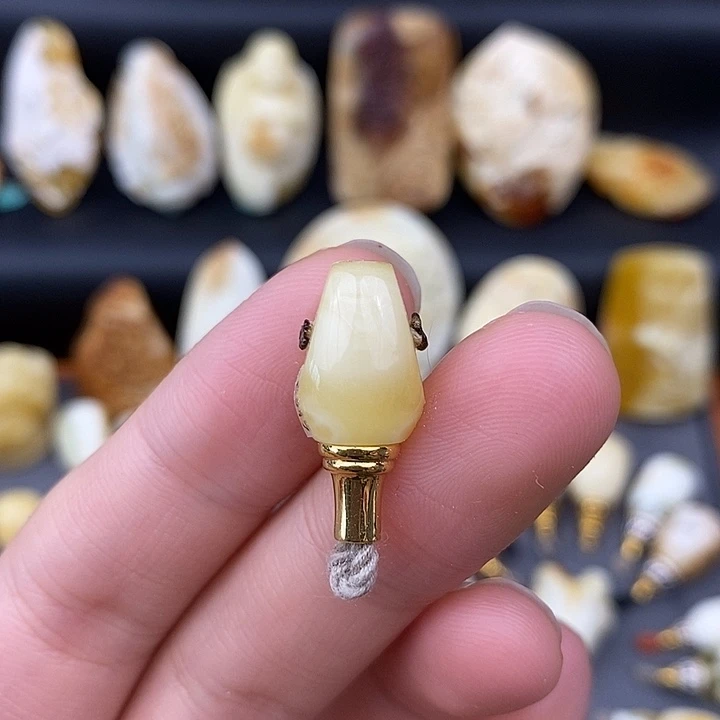 琥珀未镶嵌裸石10马蹄三通c217