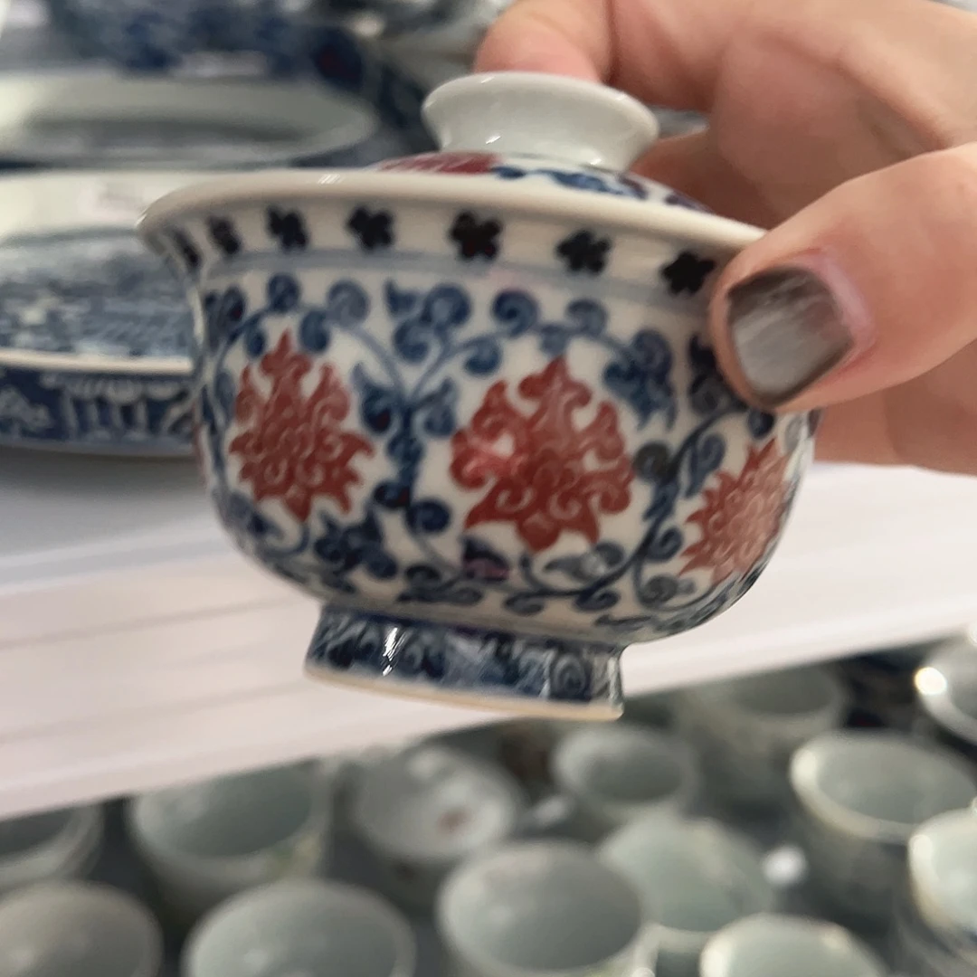 摆件陶盖碗。      盖碗