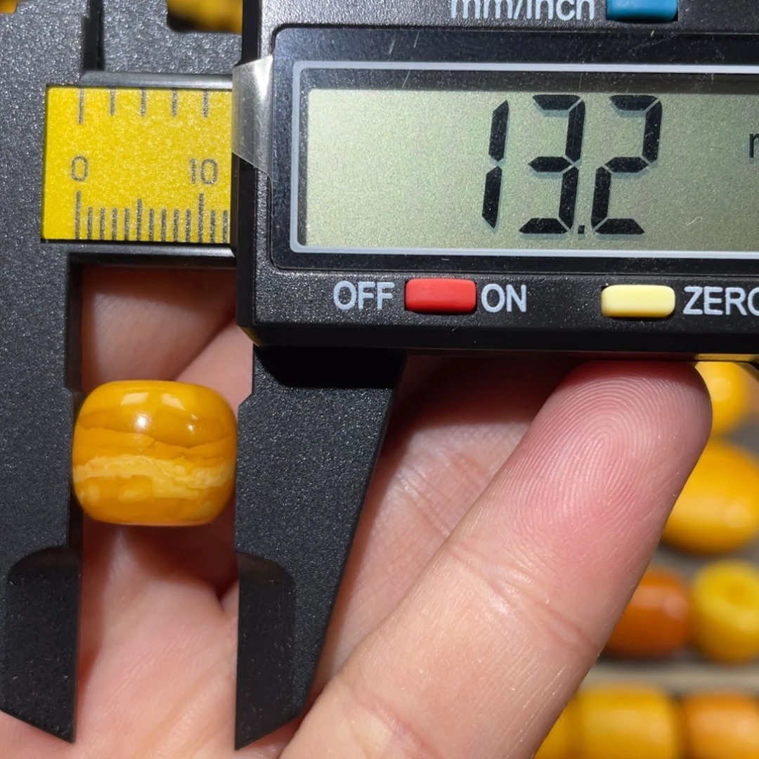 蜜蜡未镶嵌裸石墩子