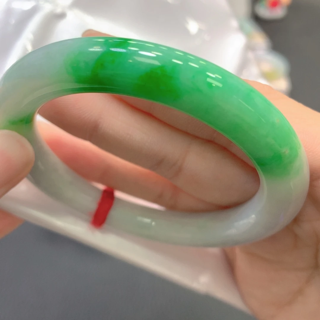 翡翠未镶嵌手镯翡翠