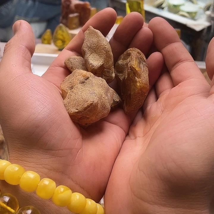 抬***星定制琥珀未镶嵌天然琥珀蜜蜡