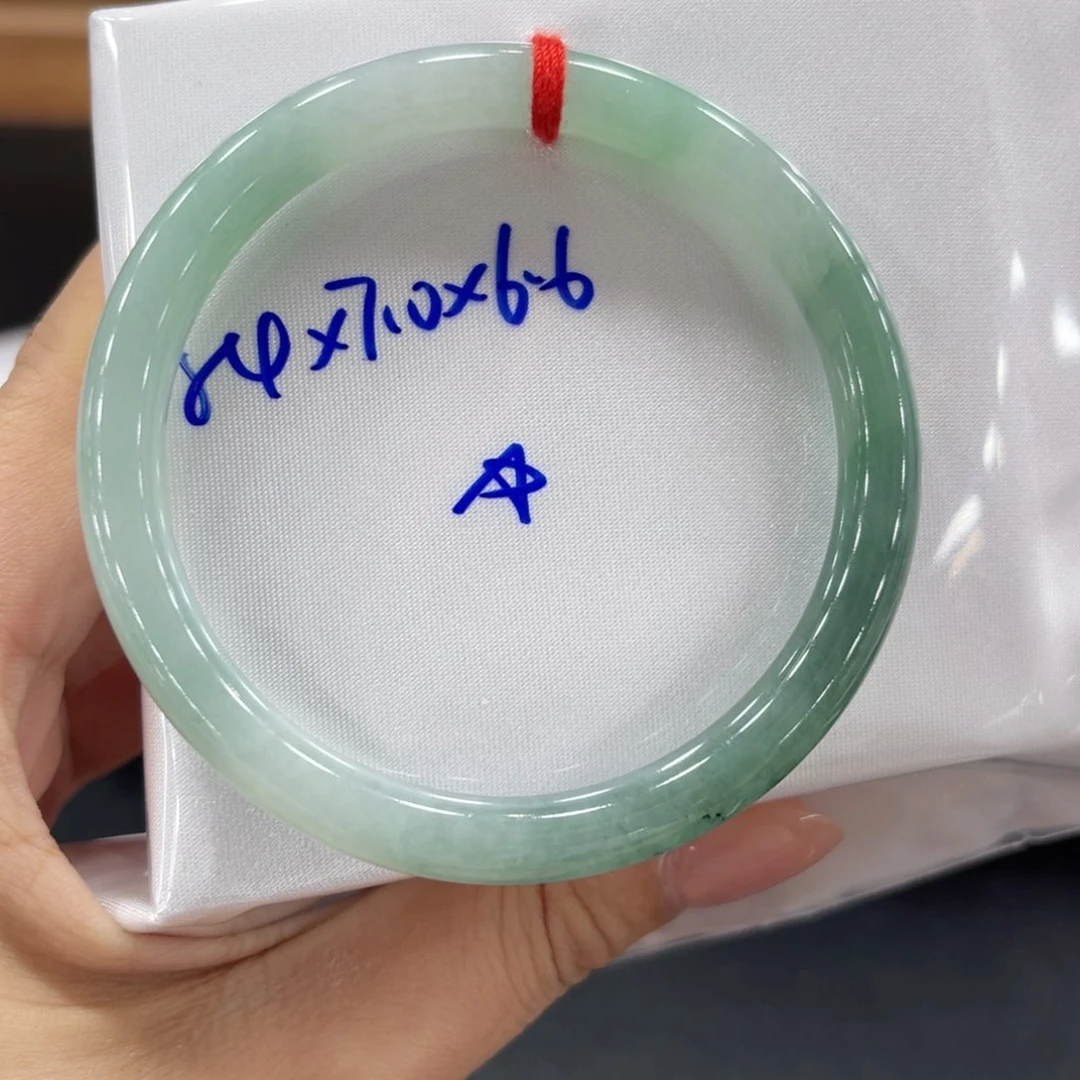 未镶嵌手镯翡翠翡翠