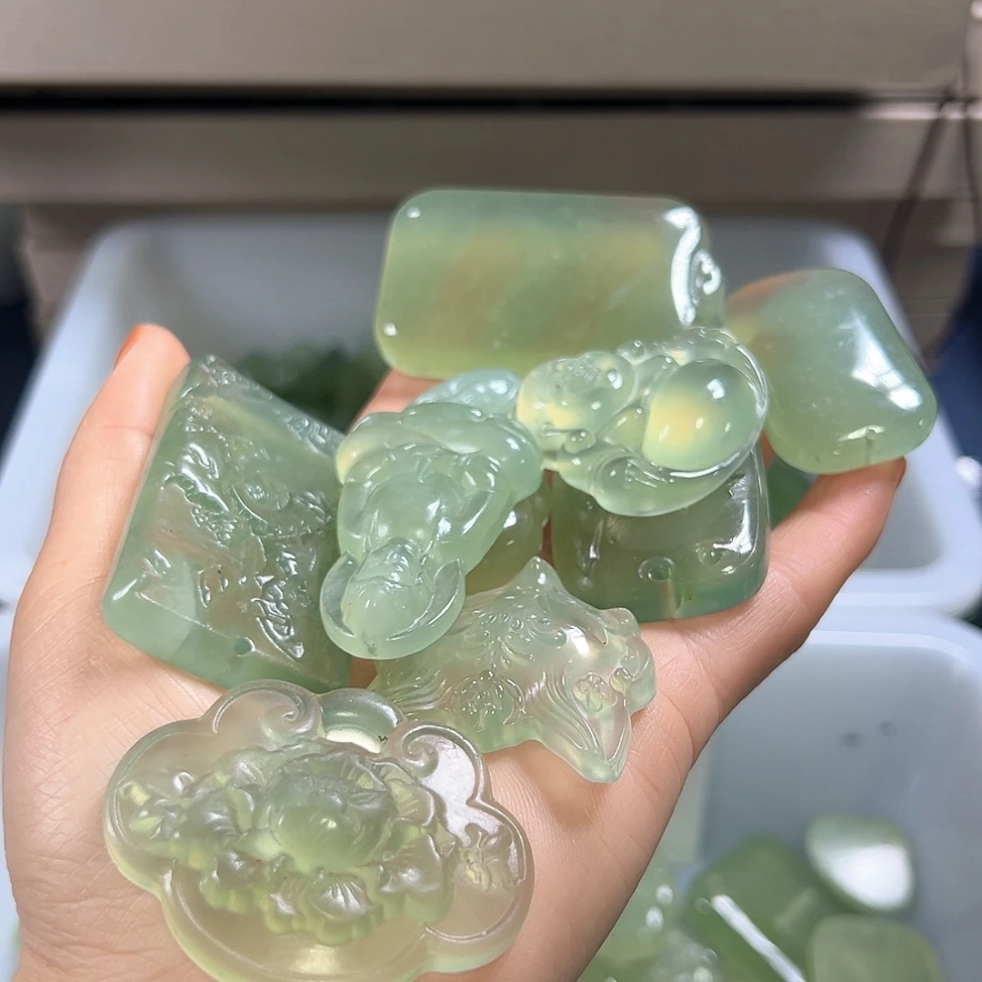 ꉂ***୭蛇纹石玉未镶嵌颈饰