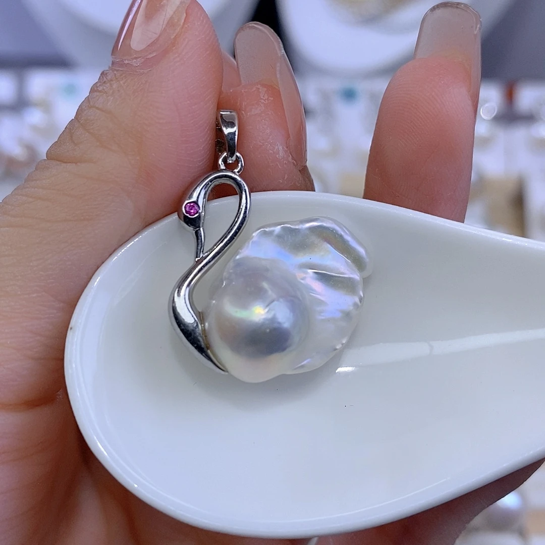 淡水珍珠合金颈饰