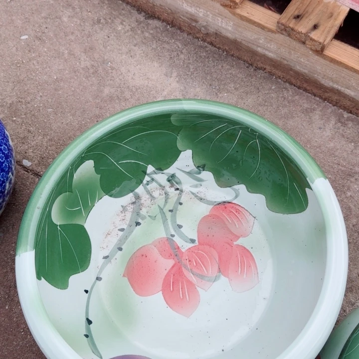 瓷片直径32，高14。。。