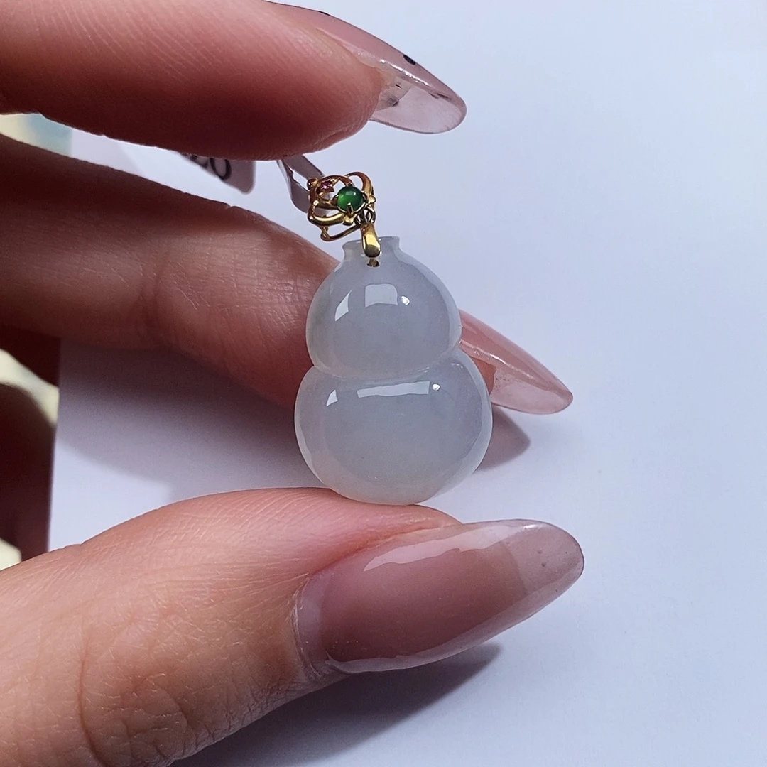 翡翠颈饰18K金镶嵌翡翠