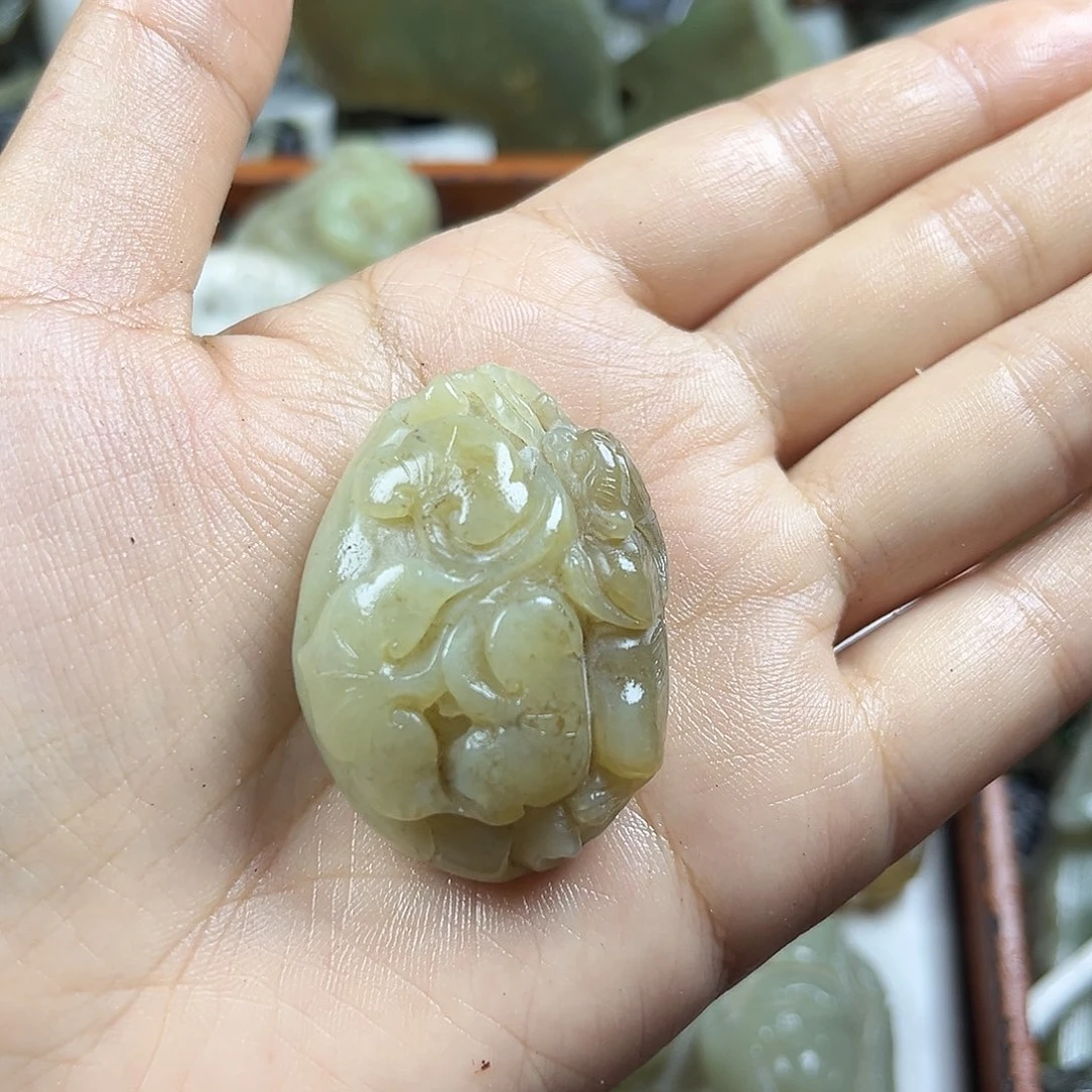 颈饰未镶嵌和田玉遇*