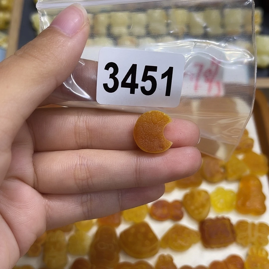 琥珀未镶嵌珠宝奇石