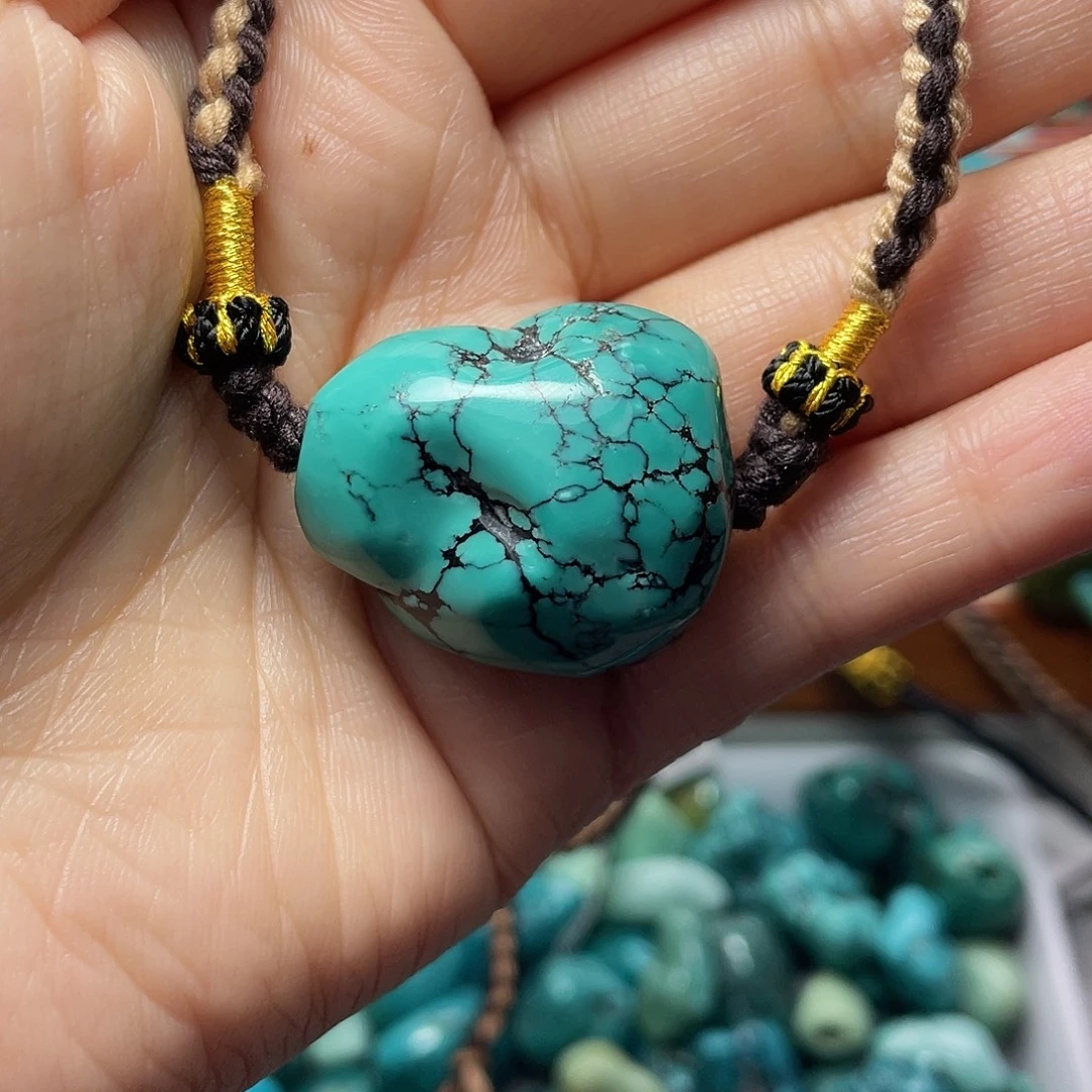 咖****绿松石未镶嵌手链