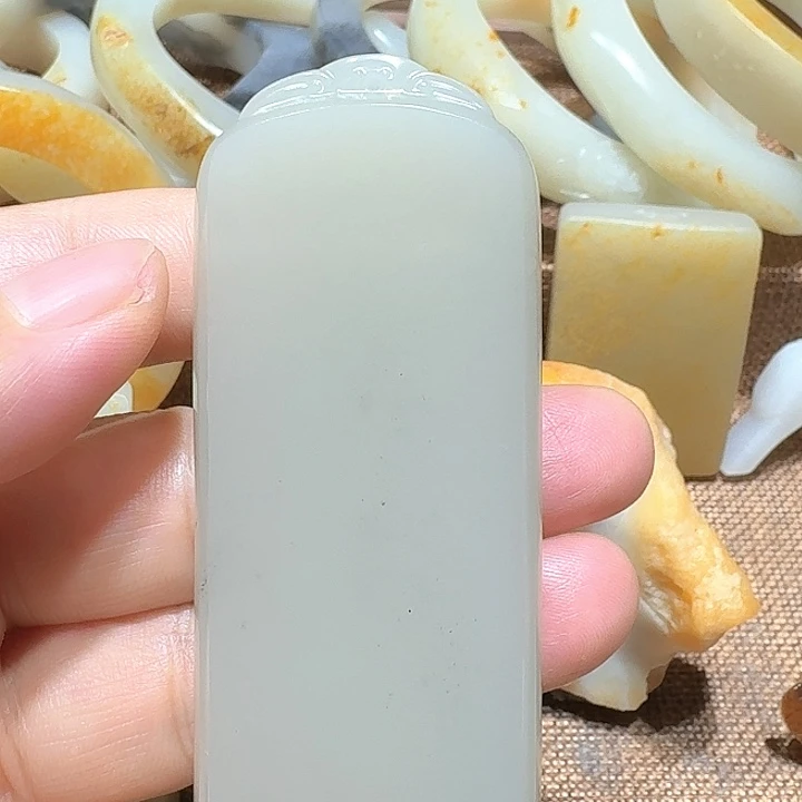 和田玉（糖玉）未镶嵌手链