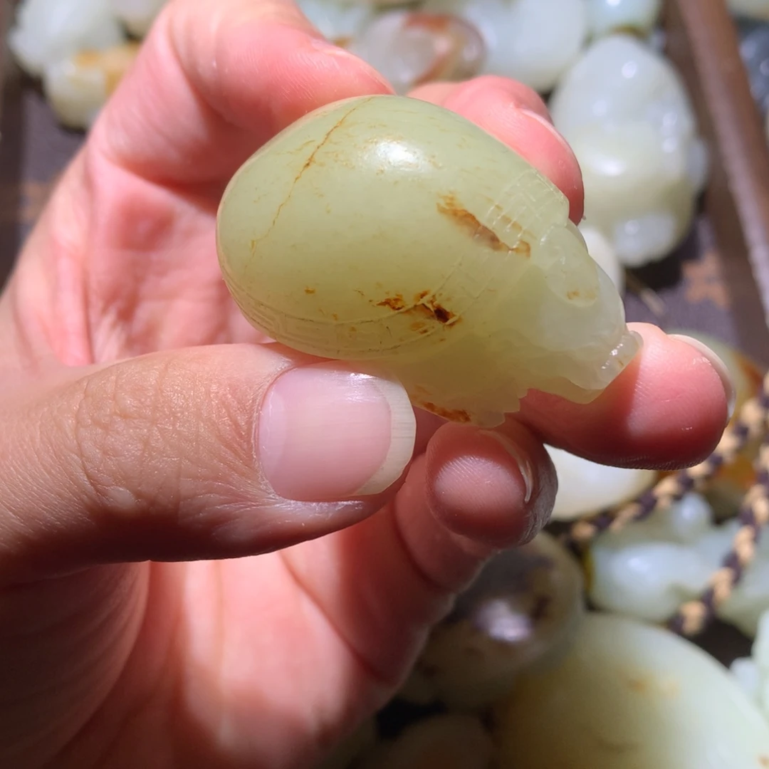 和田玉（糖玉）未镶嵌挂件