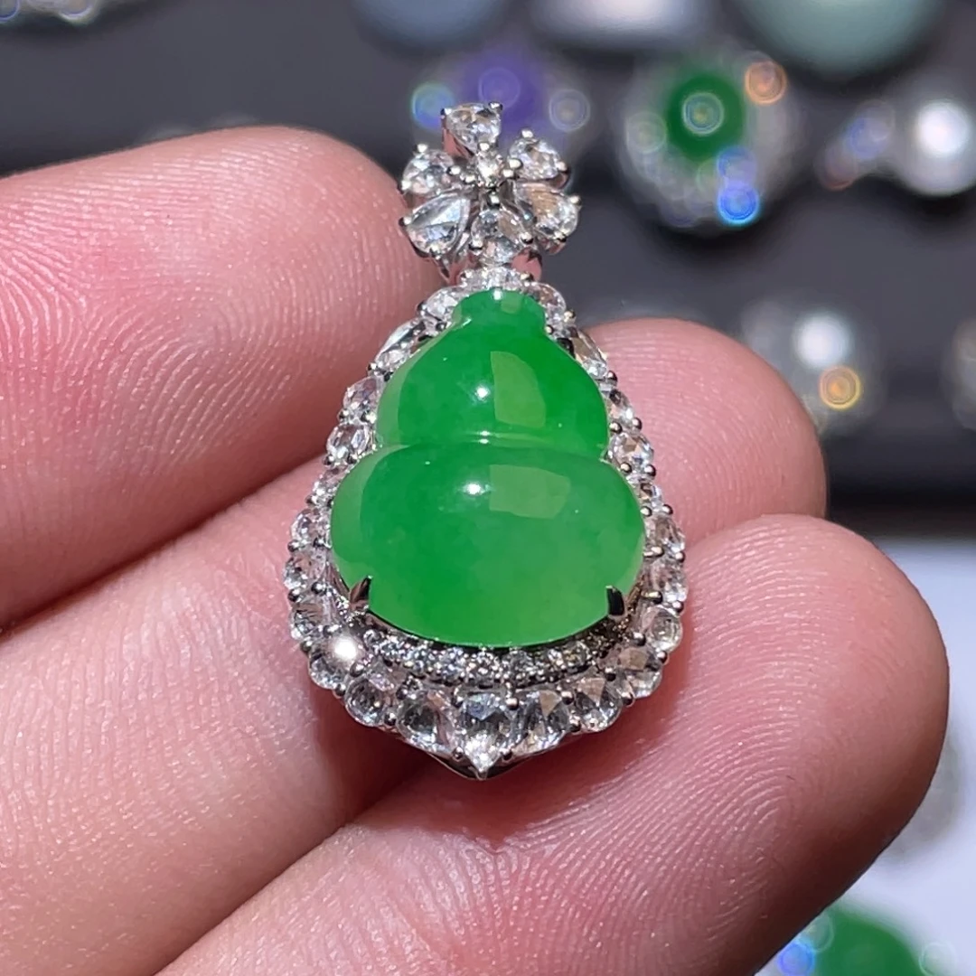 翡翠18K金镶嵌项链