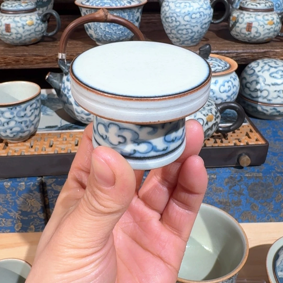 用****6微瑕祥云高足盖置无礼盒