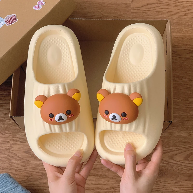 卡通可爱轻松熊拖鞋女夏外穿软底网红男女情侣居家防滑凉拖鞋秋千