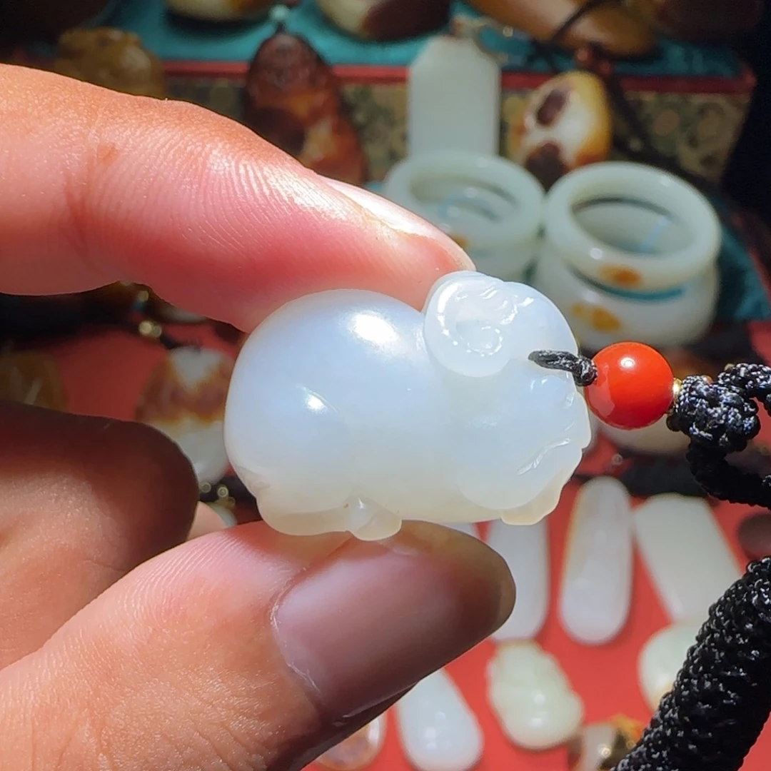 *****和田玉未镶嵌颈饰