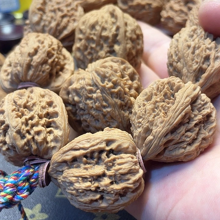 陪****吊坠文玩核桃南疆