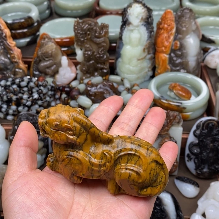 和田玉未镶嵌颈饰A***子