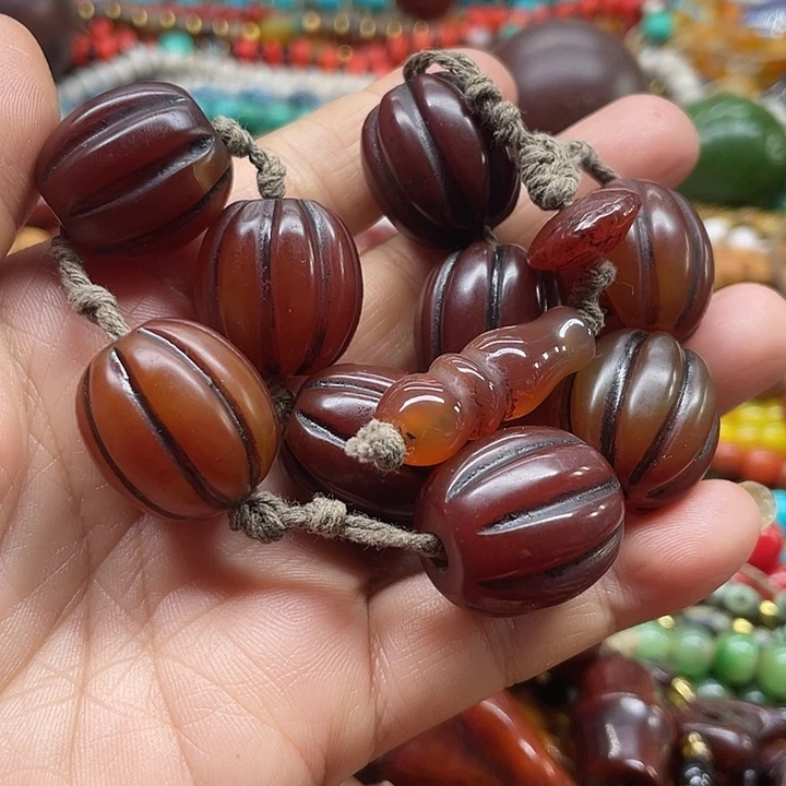 玛瑙/玉髓未镶嵌玛瑙项链。手链珠子