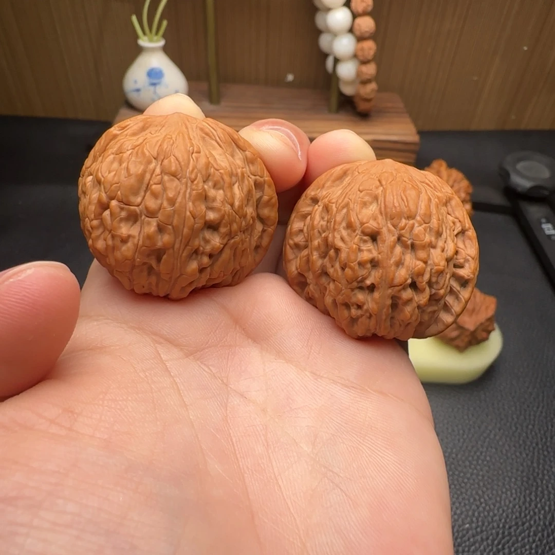 把件文玩核桃绣球两棱 36尺寸