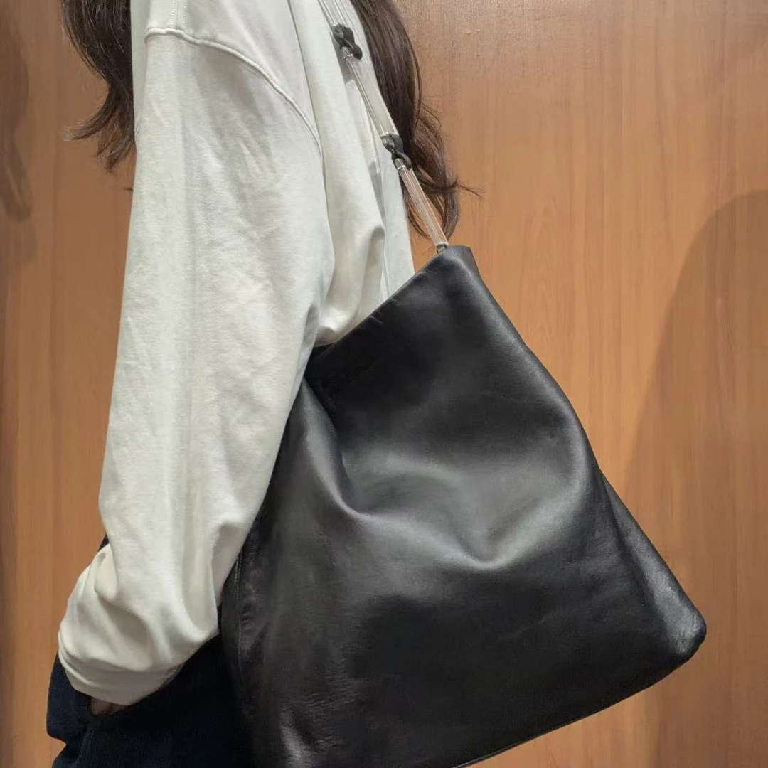 95新 Prada/普拉达 【蕾】 97 1039 黑色单肩包