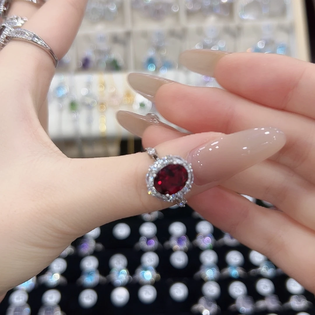 不***。戒指银S925镶嵌红宝石