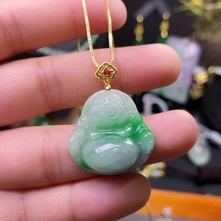 翡翠未镶嵌吊坠(赠链)