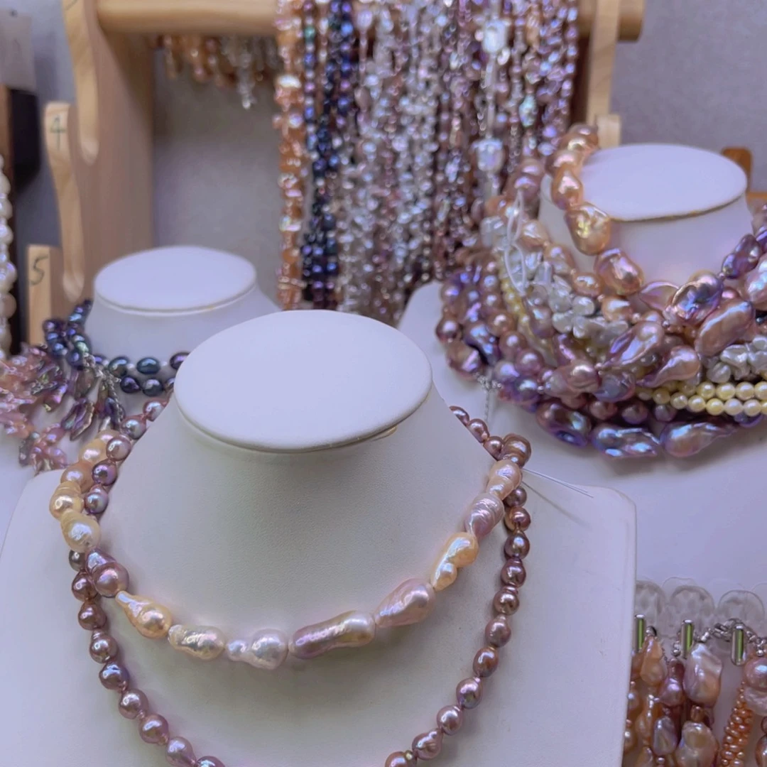 自***官淡水珍珠手绳合金