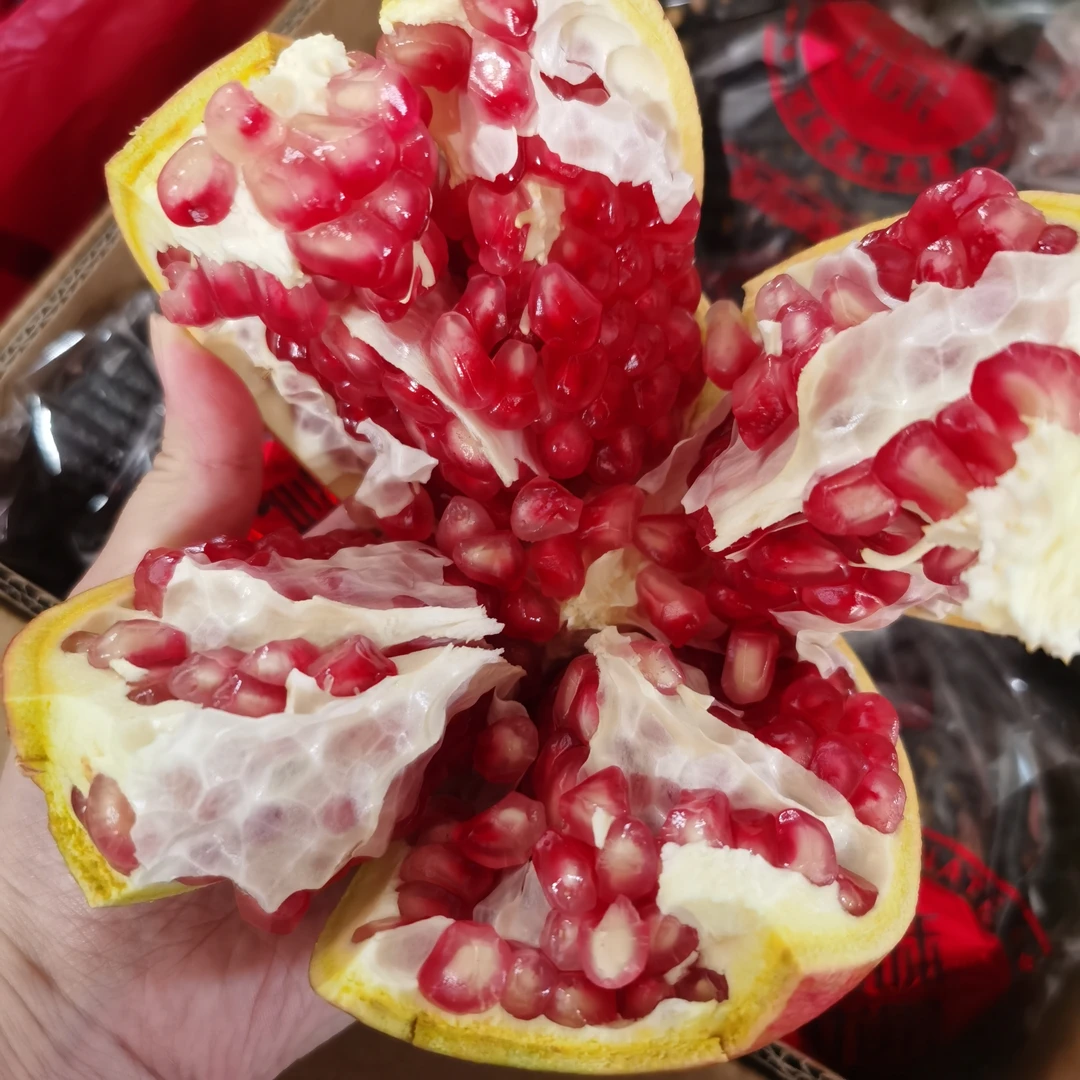 石榴1颗（约1-1.2斤）