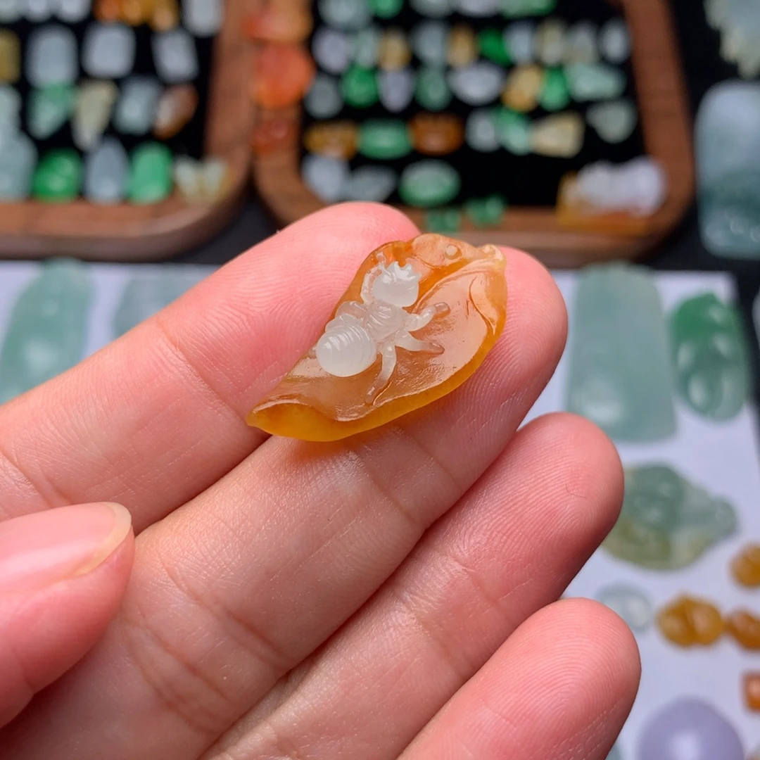 定制翡翠未镶嵌流浪