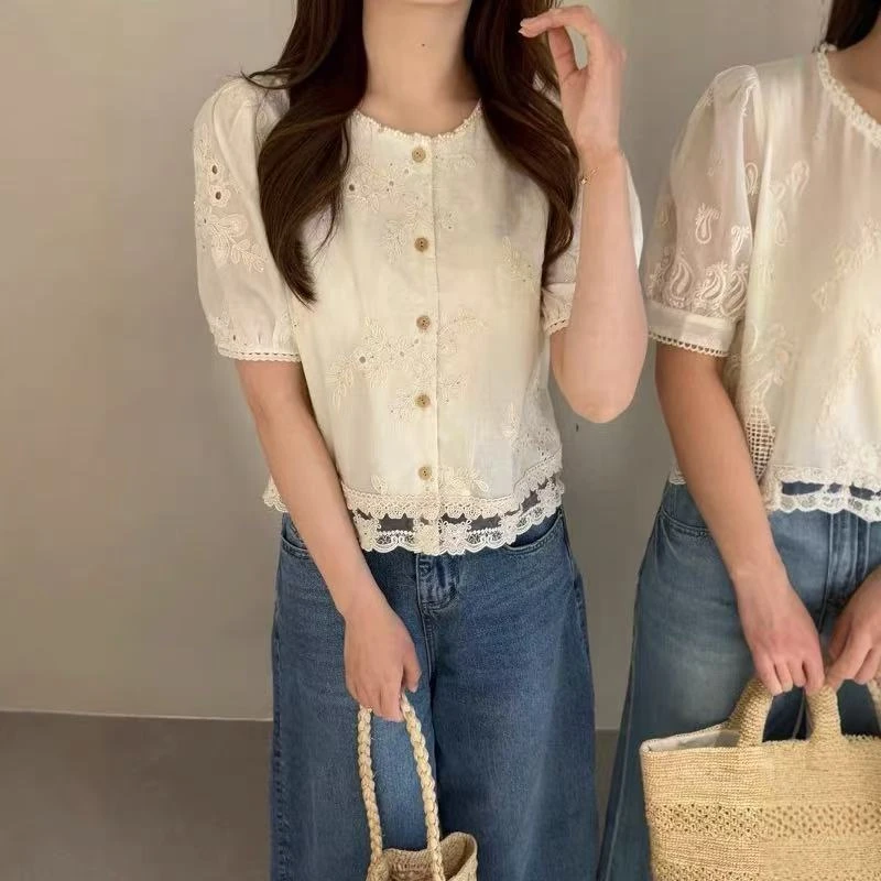 2025夏季新款韩版时尚气质百搭显瘦短袖蕾丝衬衫女设计感小众上衣